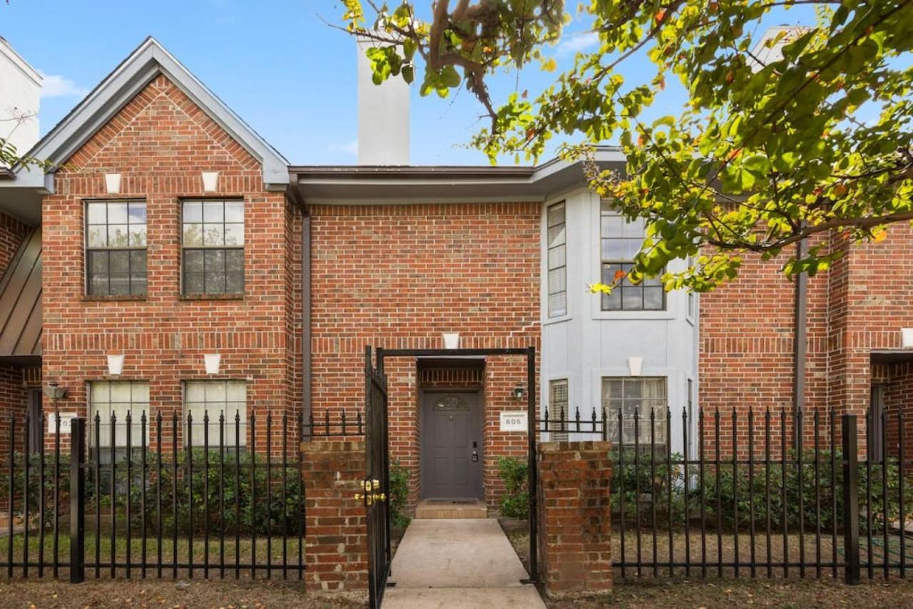 Montrose Walk To 50 Restaurants 1mile 2 Downtown * Houston